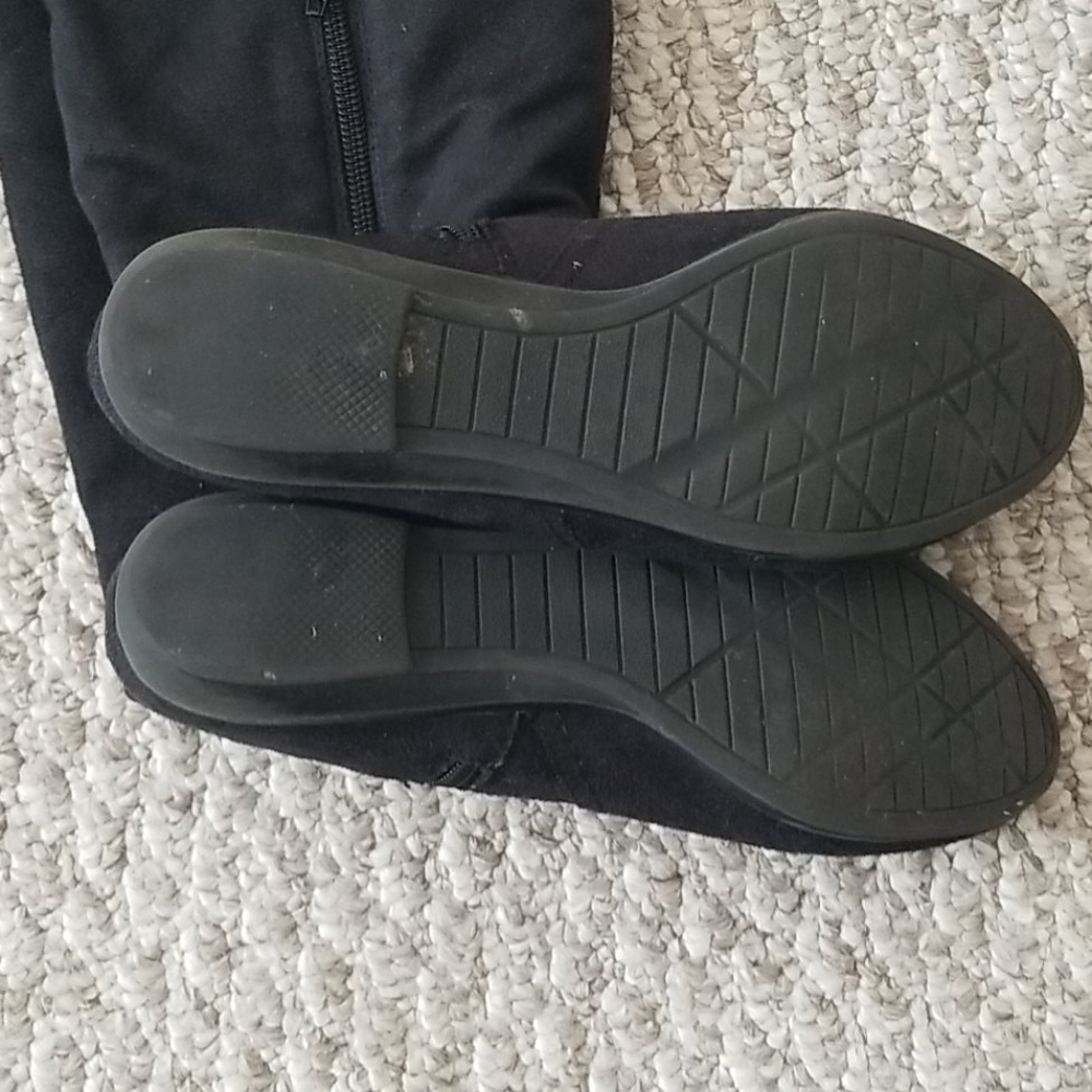 Boots - Picture 3 of 3